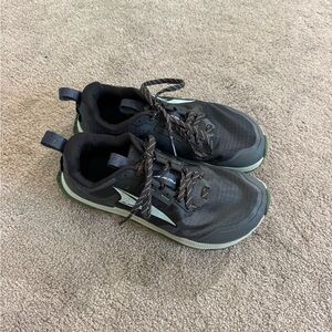 Altra Lone Peak Trail Running Shoes